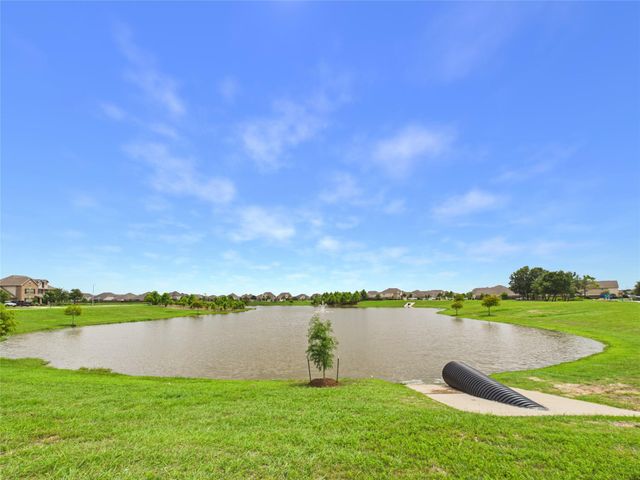 5530 Clarendon Hills Court, Pasadena, TX 77505