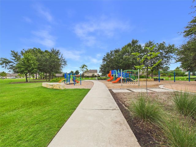 5530 Clarendon Hills Court, Pasadena, TX 77505