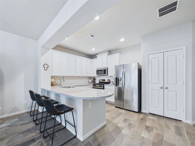 5530 Clarendon Hills Court, Pasadena, TX 77505