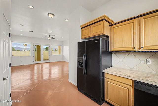 7411 E Poinciana Place, Tucson, AZ 85730