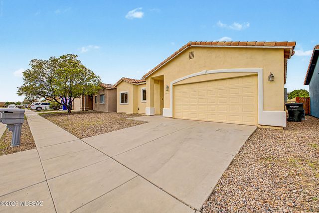 7411 E Poinciana Place, Tucson, AZ 85730