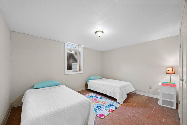 3129 S Pinecrest St, Wichita, KS 67210