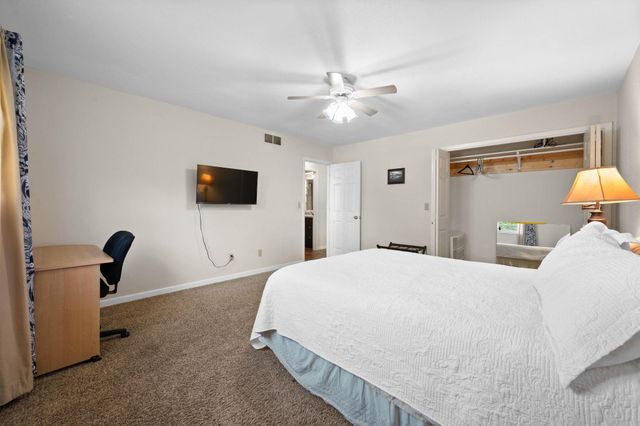 3129 S Pinecrest St, Wichita, KS 67210