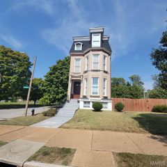 3761 Finney Avenue, St Louis, MO 63113