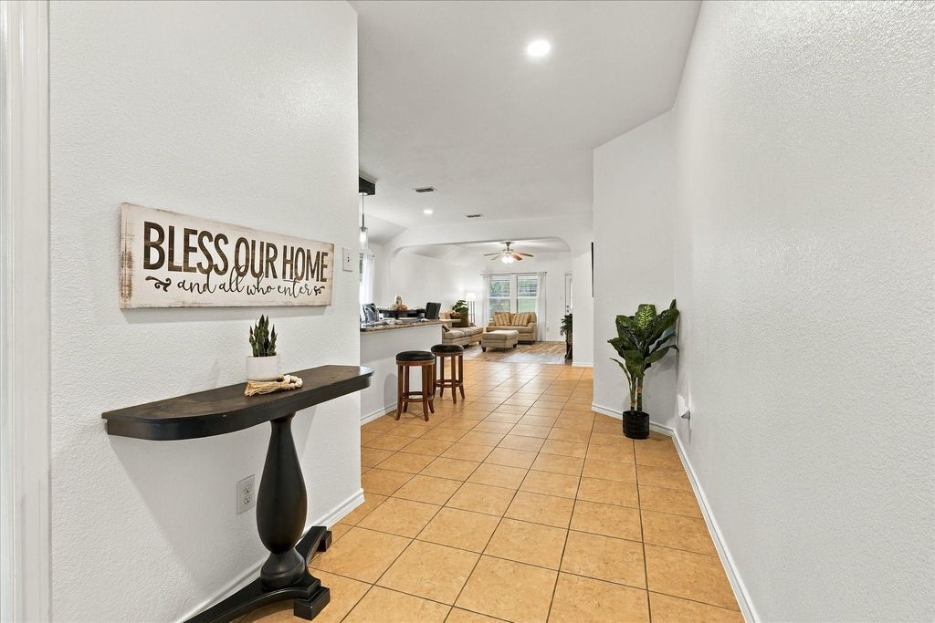 8200 Spotted Doe Drive, Fort Worth, TX 76179 — photo 5