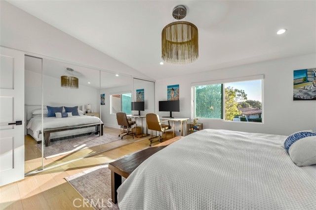 2111 Vista Entrada, Newport Beach, CA 92660