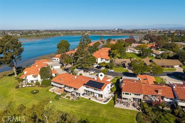 2111 Vista Entrada, Newport Beach, CA 92660