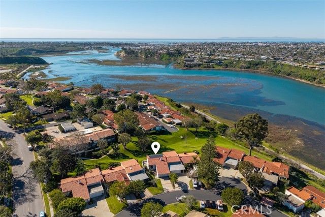 2111 Vista Entrada, Newport Beach, CA 92660