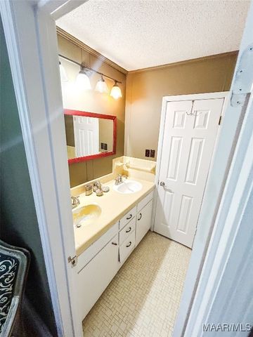 21 Tanglewood Drive, Selma, AL 36701