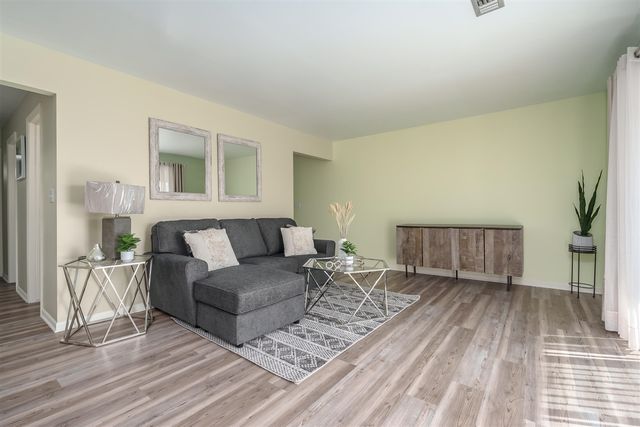 561 Garrison Road, Battle Creek, MI 49017