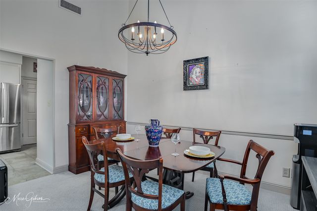 5715 S Lakeshore Drive, Shreveport, LA 71119