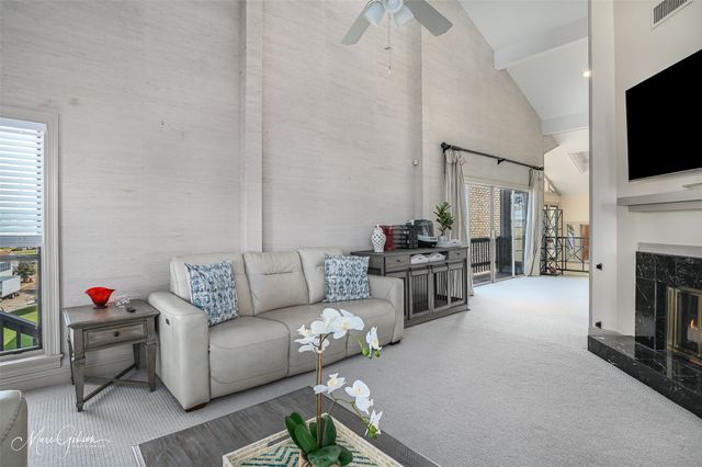 5715 S Lakeshore Drive, Shreveport, LA 71119