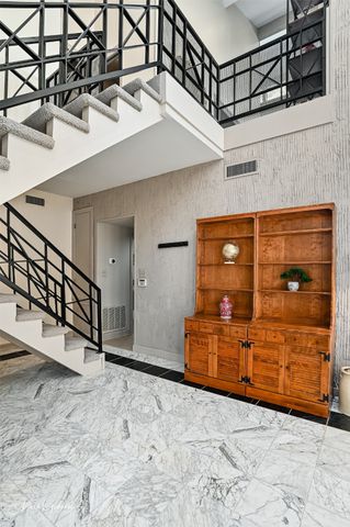 5715 S Lakeshore Drive, Shreveport, LA 71119