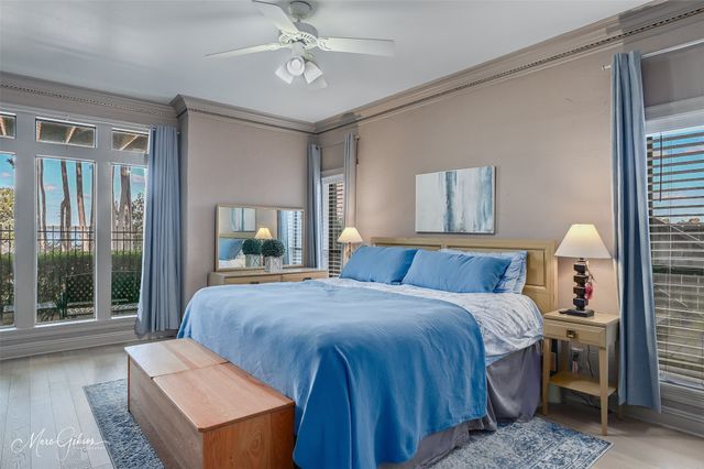 5715 S Lakeshore Drive, Shreveport, LA 71119