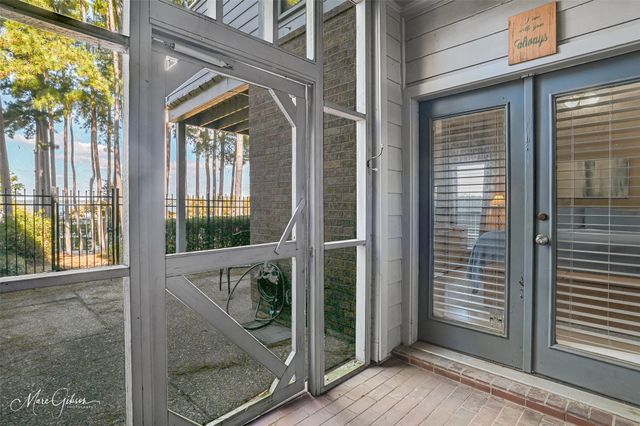 5715 S Lakeshore Drive, Shreveport, LA 71119