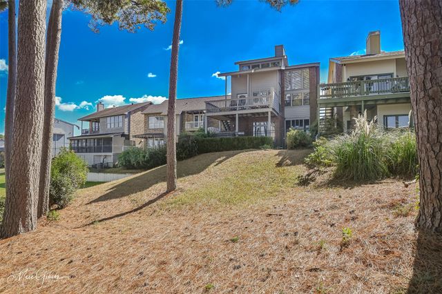 5715 S Lakeshore Drive, Shreveport, LA 71119