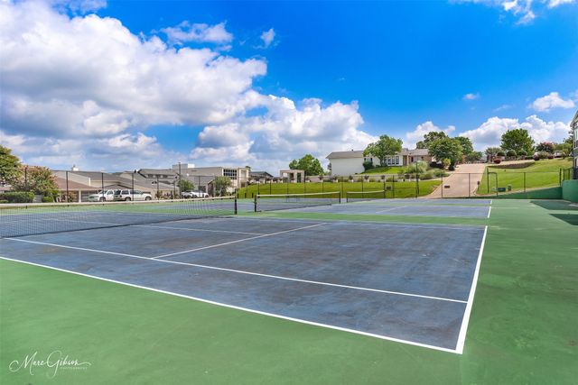 5715 S Lakeshore Drive, Shreveport, LA 71119