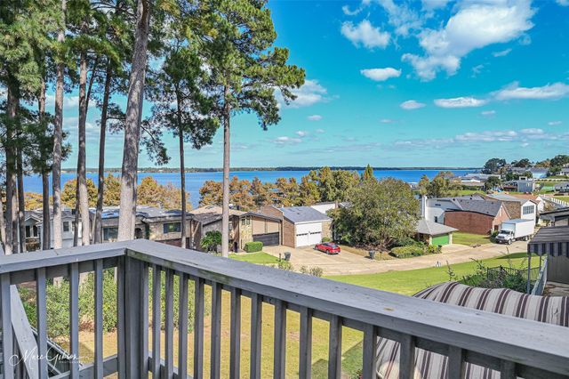 5715 S Lakeshore Drive, Shreveport, LA 71119