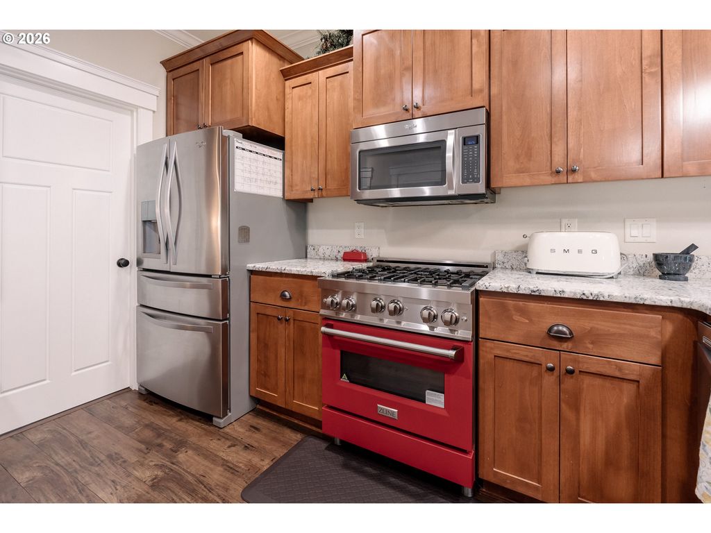 Image 12 of property listing at 3500 Ne HEMBREE St, Mc Minnville, OR 97128