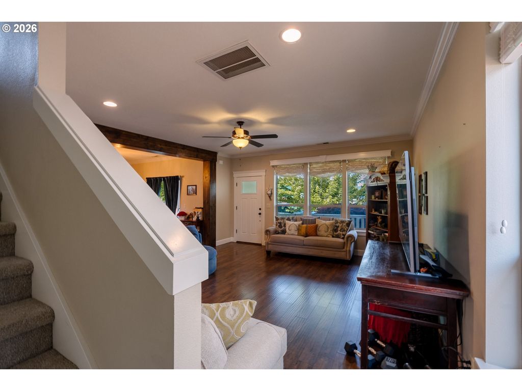 Image 15 of property listing at 3500 Ne HEMBREE St, Mc Minnville, OR 97128