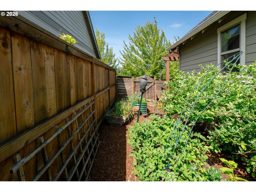 Image 30 of property listing at 3500 Ne HEMBREE St, Mc Minnville, OR 97128
