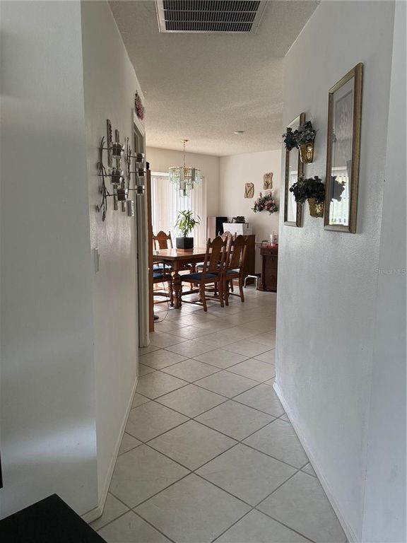 Image 14 of property listing at 4675 32ND COURT E, Bradenton, FL 34203