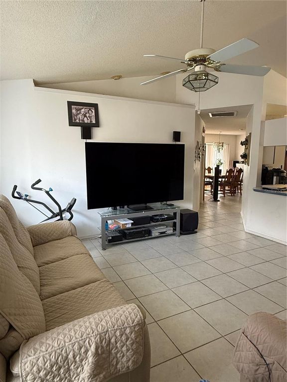 Image 17 of property listing at 4675 32ND COURT E, Bradenton, FL 34203