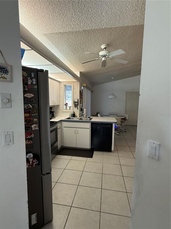 Image 22 of property listing at 4675 32ND COURT E, Bradenton, FL 34203
