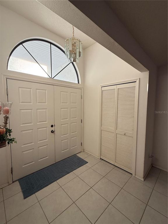 Image 4 of property listing at 4675 32ND COURT E, Bradenton, FL 34203