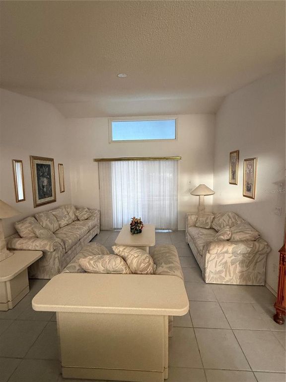 Image 6 of property listing at 4675 32ND COURT E, Bradenton, FL 34203