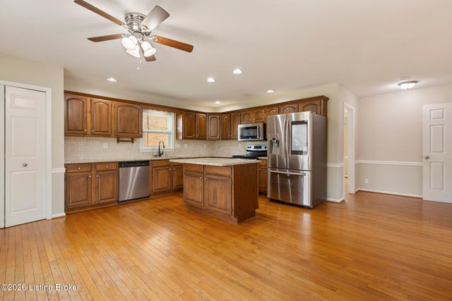 12403 Tamworth Ct, Louisville, KY 40299