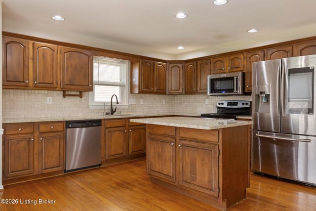 12403 Tamworth Ct, Louisville, KY 40299