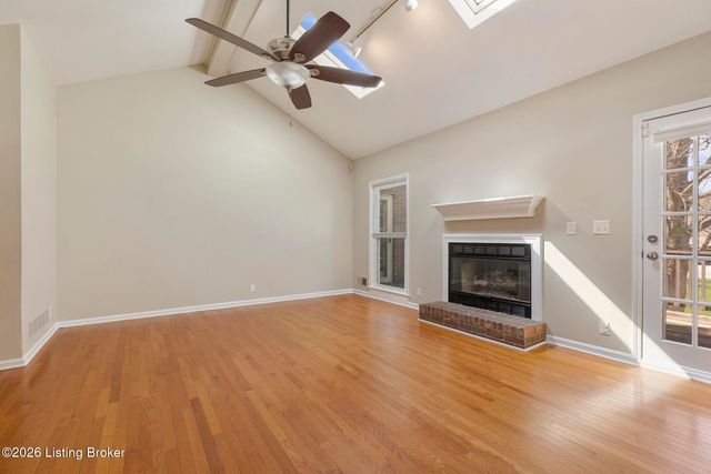 12403 Tamworth Ct, Louisville, KY 40299