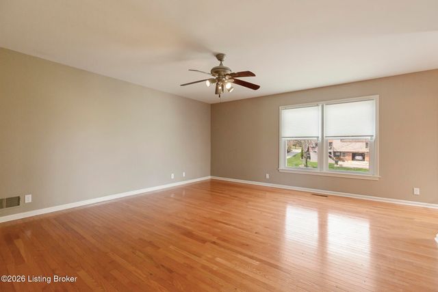 12403 Tamworth Ct, Louisville, KY 40299