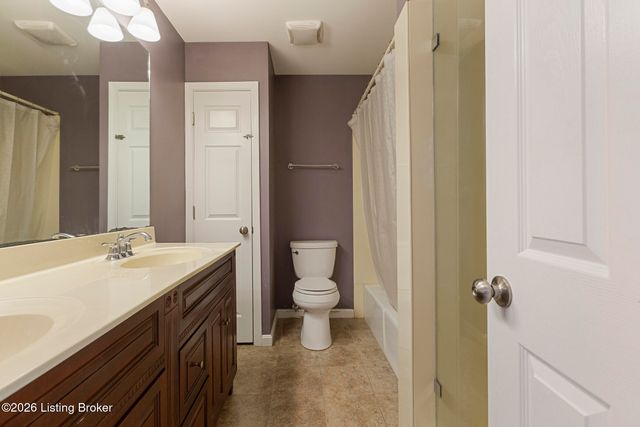 12403 Tamworth Ct, Louisville, KY 40299