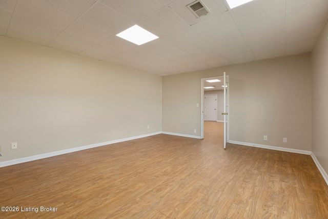 12403 Tamworth Ct, Louisville, KY 40299