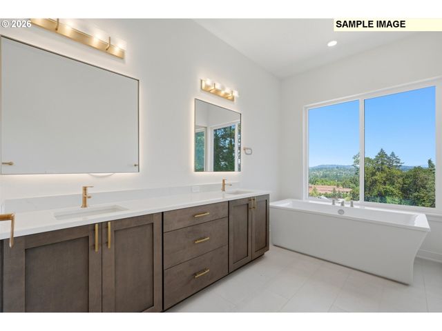 17667 HILLSIDE Dr, West Linn, OR 97068