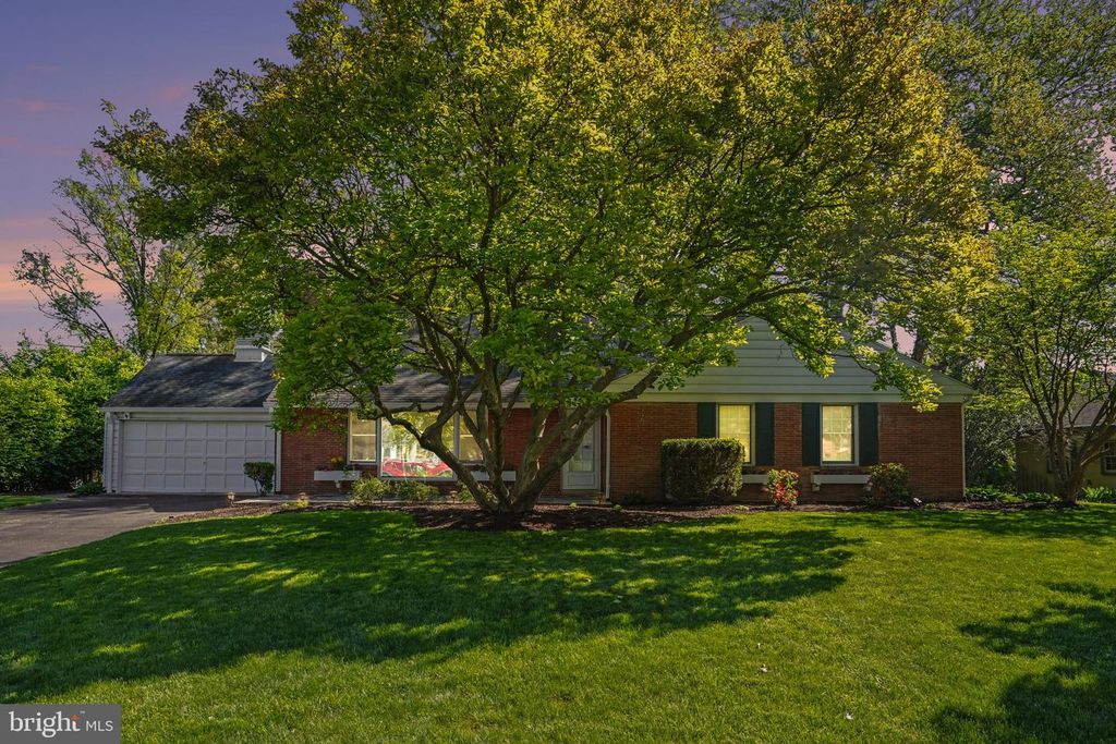 751 ARLINGTON RD, Camp Hill, PA 17011