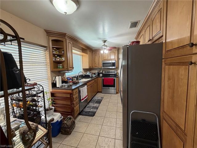 3109 SE 8th PL, Cape Coral, FL 33904