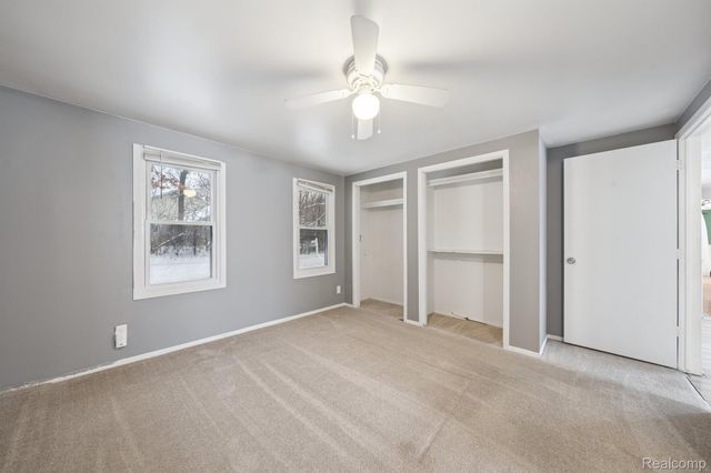 2266 Newberry Road, Waterford Charter Township, MI 48329