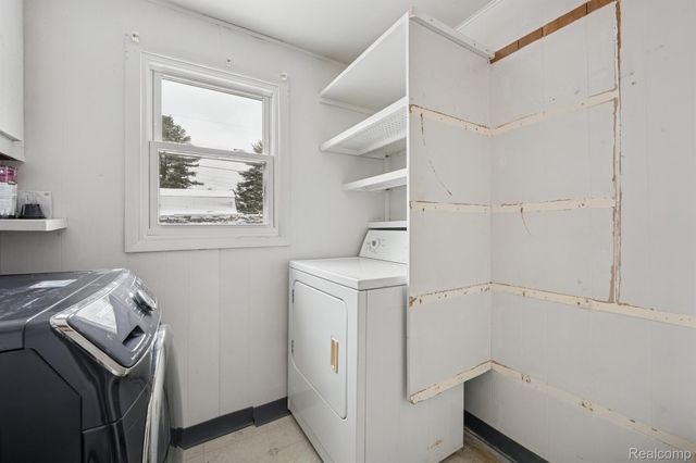 2266 Newberry Road, Waterford Charter Township, MI 48329