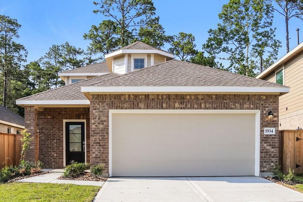1934 Ballesteros Street, Crosby, TX 77532