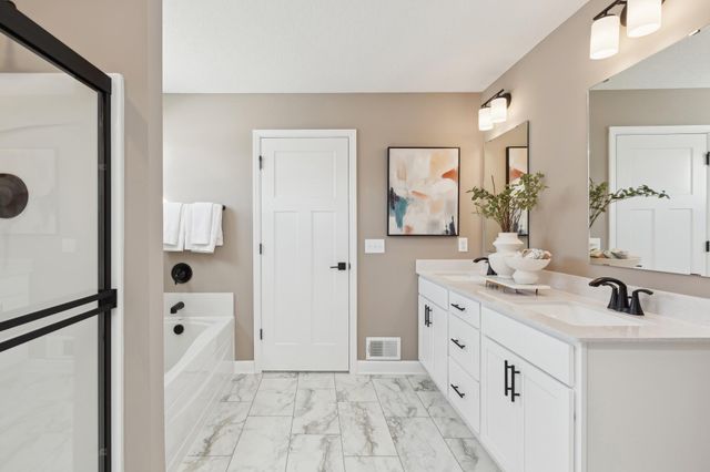 4975 Noble Drive NW, Rochester, MN 55906