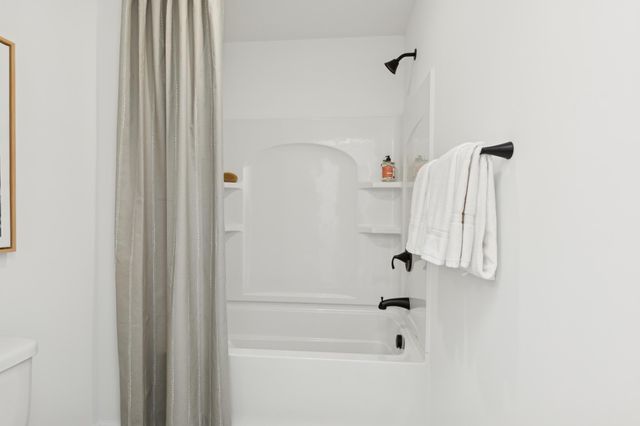 4975 Noble Drive NW, Rochester, MN 55906