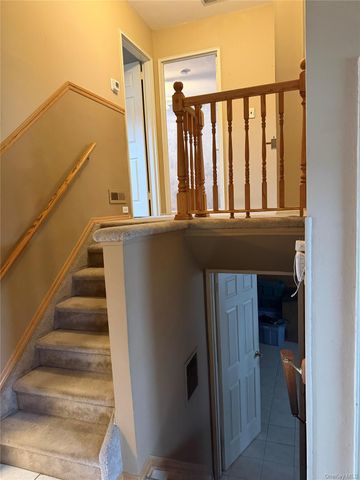 318 W 21st Street, Deer Park, NY 11729