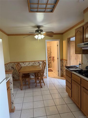 318 W 21st Street, Deer Park, NY 11729