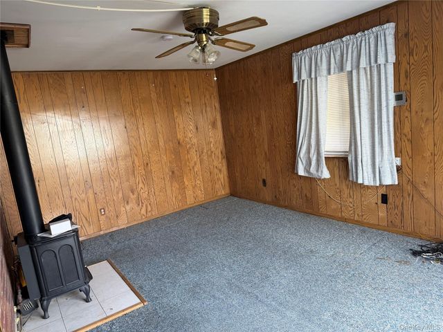 318 W 21st Street, Deer Park, NY 11729