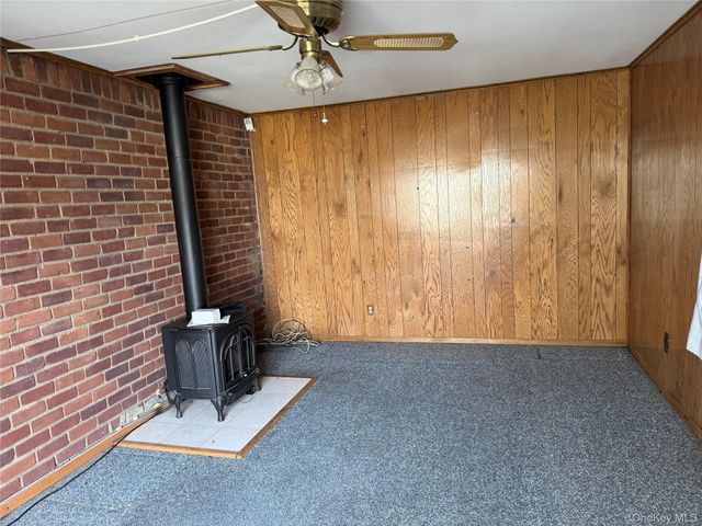 318 W 21st Street, Deer Park, NY 11729