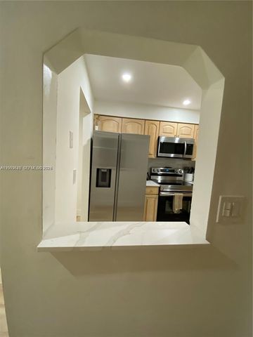 1200 Tallwood Ave 302, Hollywood, FL 33021