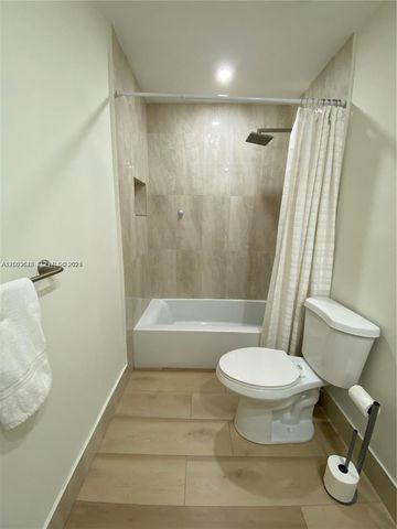 1200 Tallwood Ave 302, Hollywood, FL 33021